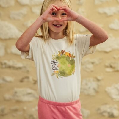 Children wearing unisex Plum Village organic cotton t-shirt- I'm In Love With Mother Earth design