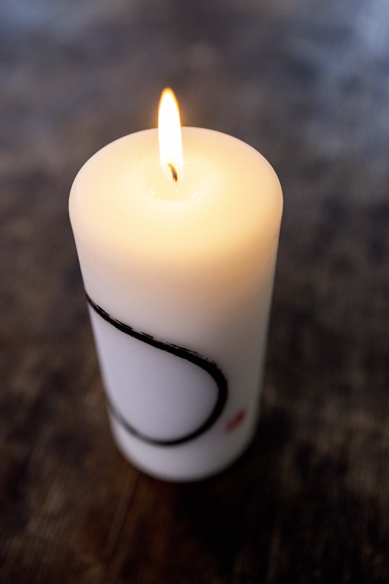 Plum Village Mindfulness Candle with Zen Circle Calligraphy