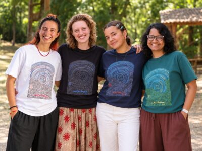 Camiseta Plum Village: Interbeing